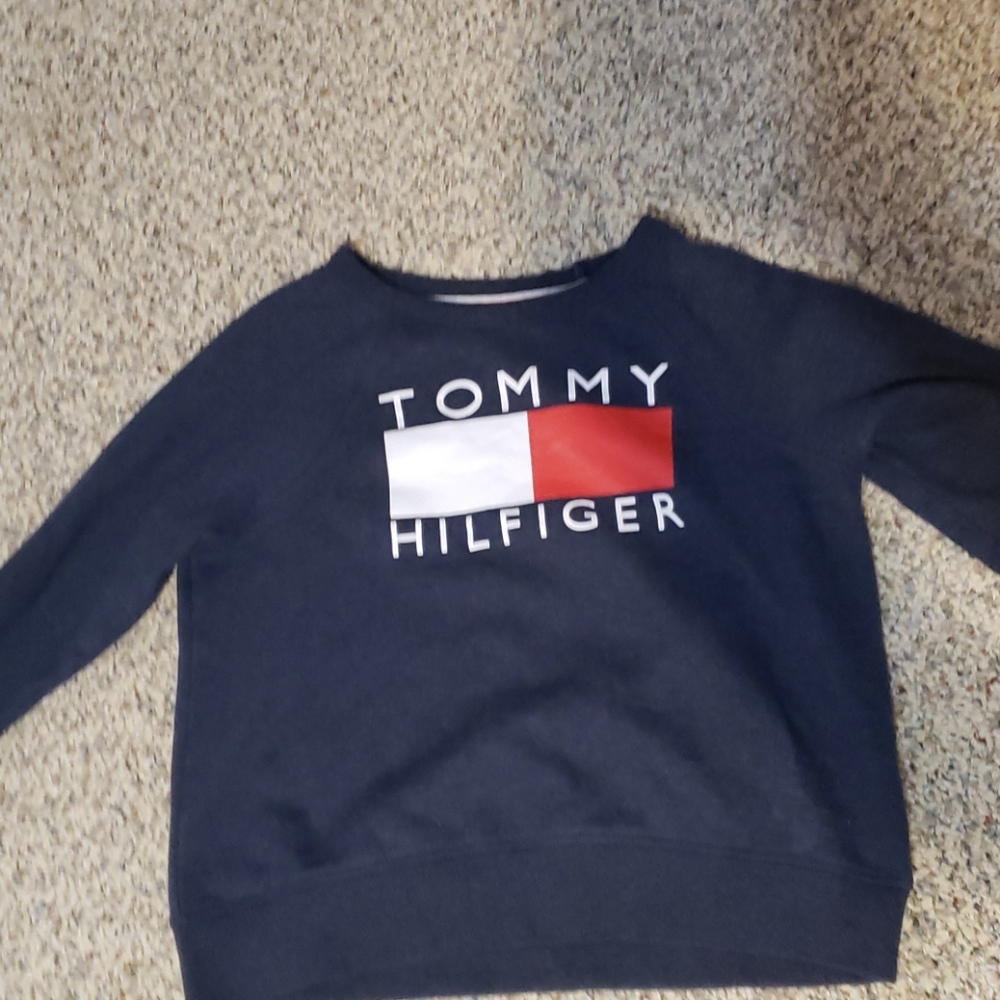 NWOT Tommy Hilfiger cropped sweatshirt